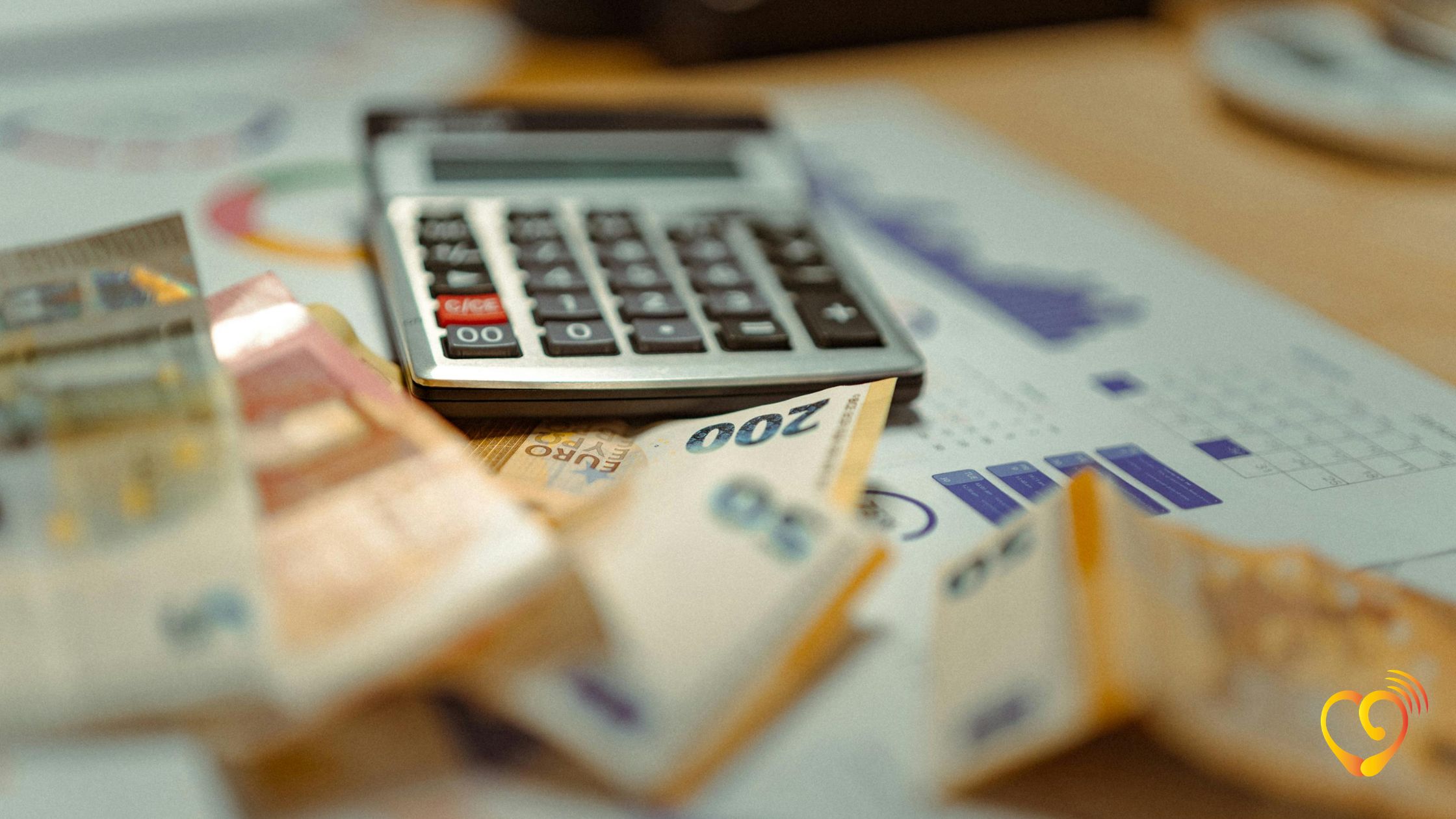 Qual o preço de aparelhos auditivos? Entenda os fatores e o investimento em qualidade de vida